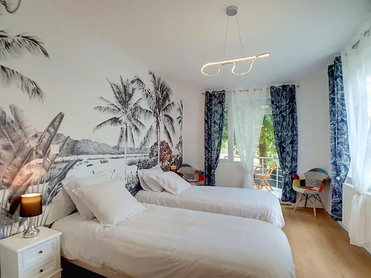 Stop Chez M Select Garden # Qualite # Confort # Simplicite Apartment Saint-Fons France